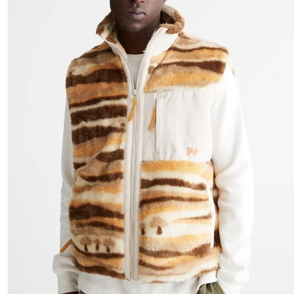Urban Outfitters Without Walls Cozy Fleece Mushroom Vest Size XL NWT - Picture 1 of 16